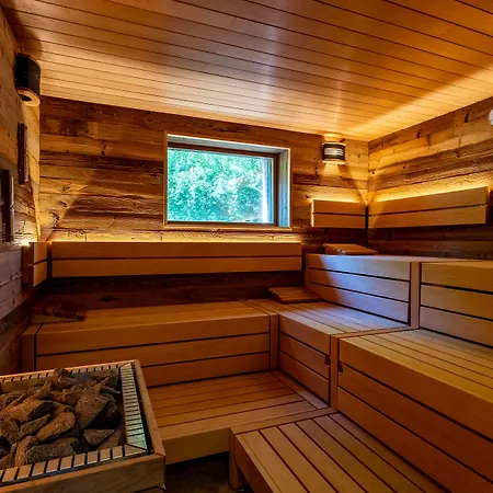 海德克劳派克酒店 4*